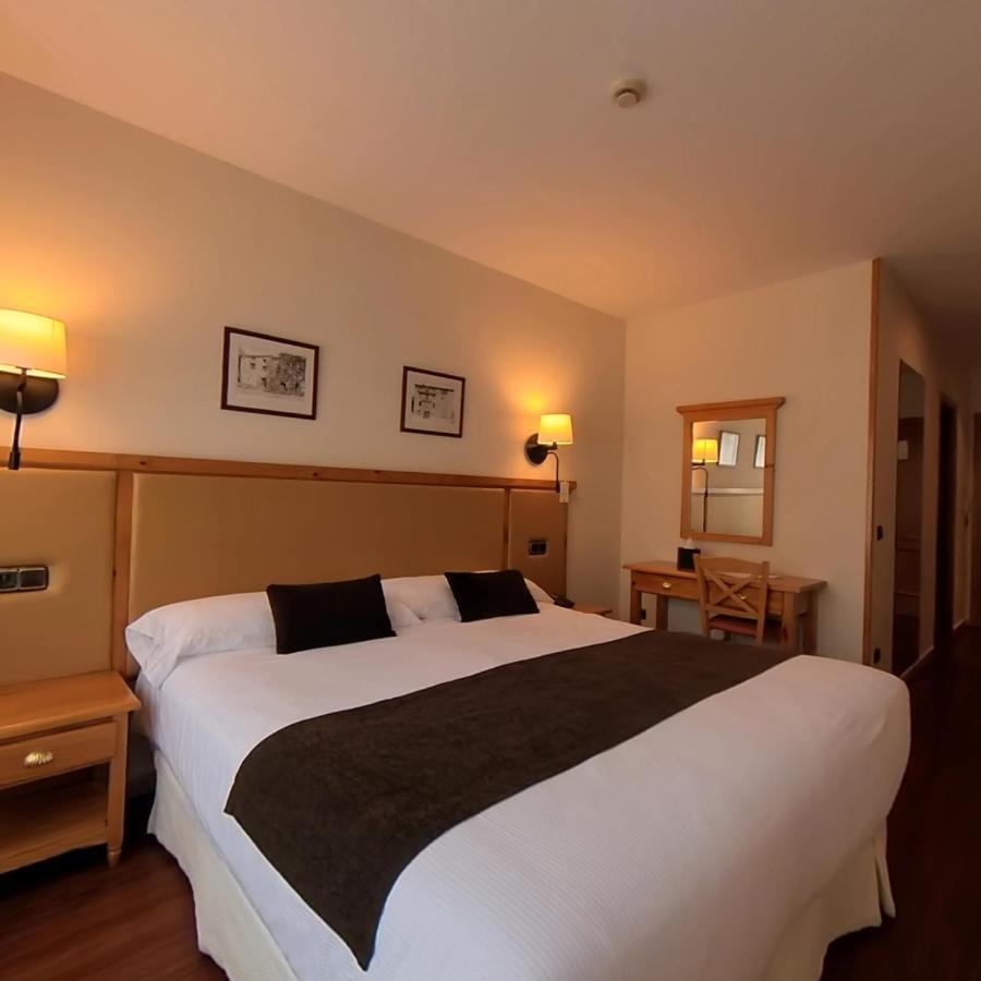 Hotel Meta Pas De La Casa Eksteriør billede