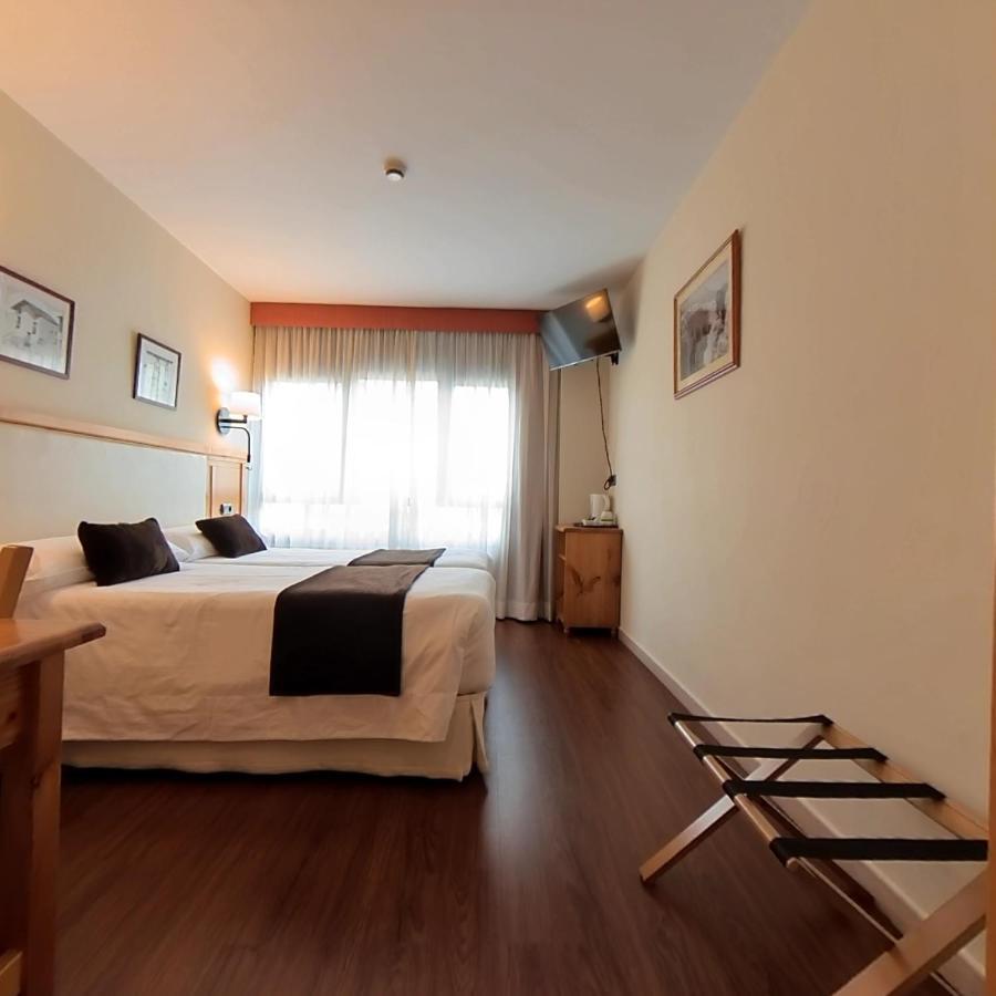 Hotel Meta Pas De La Casa Eksteriør billede